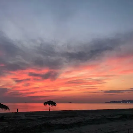 Hotel Benilva Shkallnur